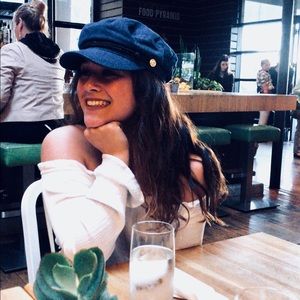 Meet your Posher, Jillian